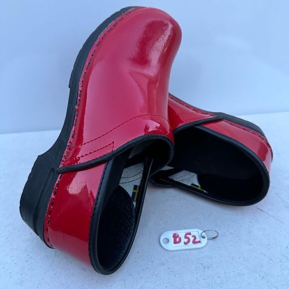 BJORK PROFESSIONAL PLUS Women's Patent Leather Clogs Size 40 USA 9 - Picture 1 of 8